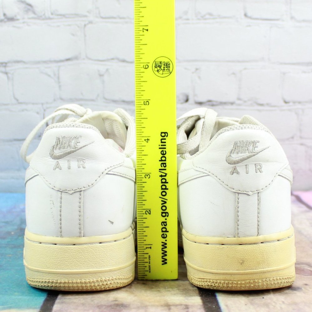 Vintage NIKE Air Force 1 Low Classic Sneakers 8 - Picture 6 of 9